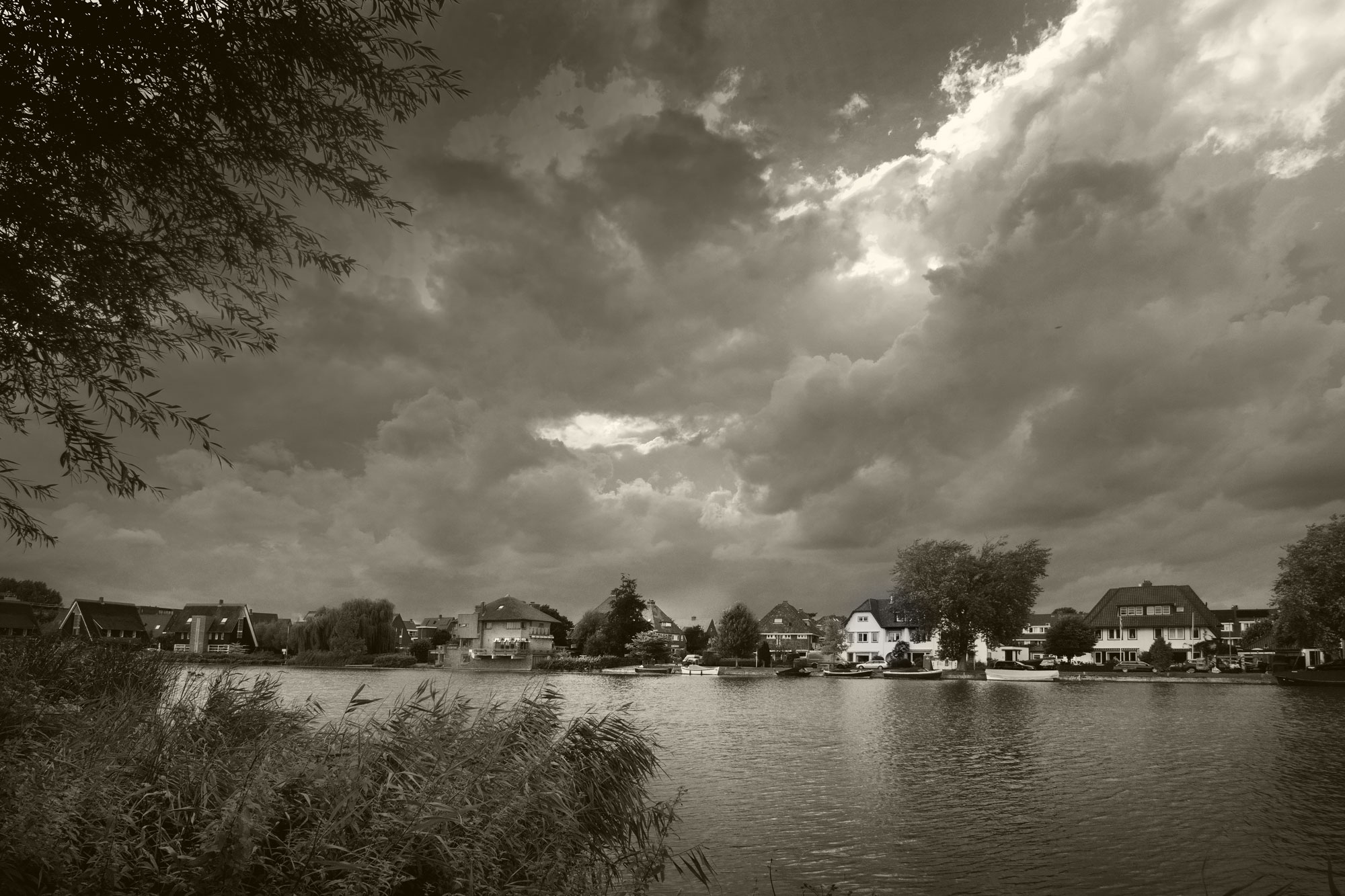 Zicht op Heemstede vanaf het Spaarne, Haarlem